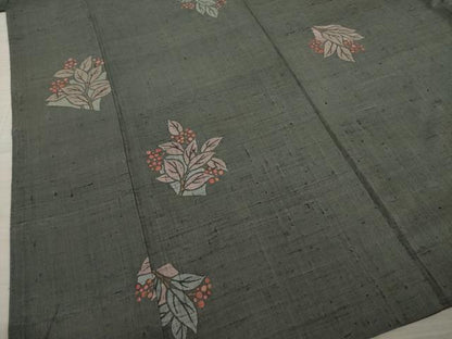平和屋着物●上質な小紋　紬地　南天文　金彩　正絹　逸品　AAAZ7221ck