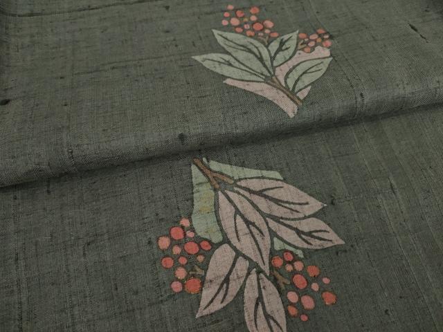 平和屋着物●上質な小紋　紬地　南天文　金彩　正絹　逸品　AAAZ7221ck