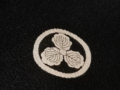 平和屋着物●豪華黒留袖　駒刺繍　鳳凰花文　金彩　正絹　逸品　AAAZ7313zg