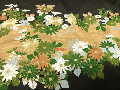 平和屋着物●豪華黒留袖　駒刺繍　草花文　金彩　正絹　逸品　AAAZ7316zg