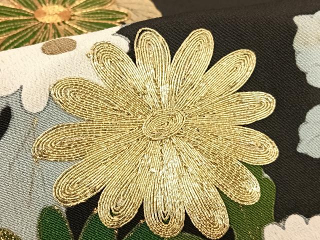 平和屋着物●豪華黒留袖　駒刺繍　草花文　金彩　正絹　逸品　AAAZ7316zg