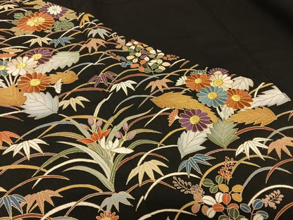 平和屋着物●豪華黒留袖 友禅 駒刺繍 草花文 金彩 正絹 逸品 AAAZ7318zg