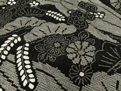 平和屋着物●豪華振袖　絞り　花松文　黒地　正絹　逸品　AAAZ7377zg