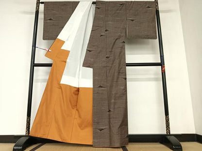 平和屋着物●本場大島紬　古代染色純泥染め　手織　一元7マルキ　遠山重ね文　石原正宏作　証紙付き　正絹　逸品　未使用　AAAZ7464zg