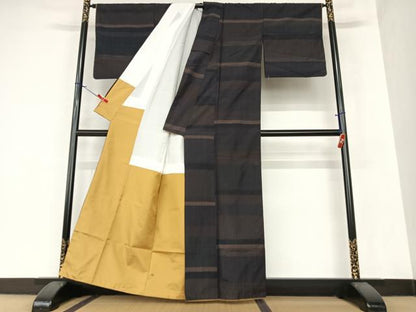 平和屋着物●上質な紬　段違い文　正絹　逸品　AAAZ7474zg