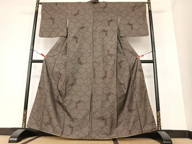 平和屋着物●本場大島紬 泥染 カタス7マルキ 花亀甲文 正絹 逸品 AAAZ7489zg