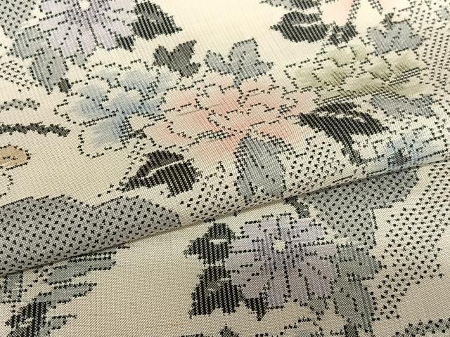 平和屋着物●本場大島紬　白大島　総絣　一元7マルキ　雲重ね花文　正絹　逸品　AAAZ7490zg