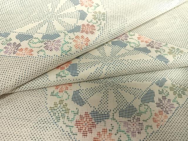 平和屋着物●本場大島紬　白大島　カタス7マルキ　片輪車文　正絹　逸品　未使用　AAAZ7570zg 平和屋着物○本場大島紬 白大島 カタス7マルキ 片輪車文 正絹