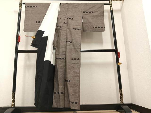 平和屋着物●本場大島紬 カタス9マルキ 群鶴文 正絹 逸品 AAAZ7669ph