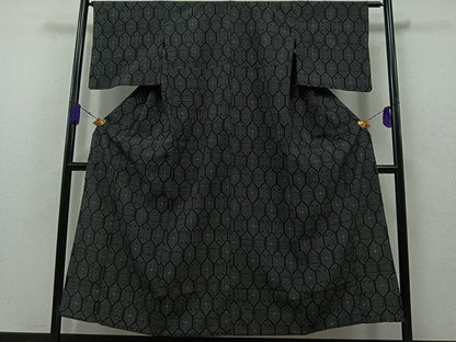 平和屋着物▽本塩沢　単衣　亀甲文　黒地　正絹　逸品　AAAZ7827jh