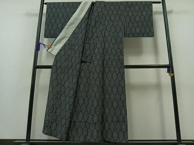 平和屋着物▽本塩沢　単衣　亀甲文　黒地　正絹　逸品　AAAZ7827jh