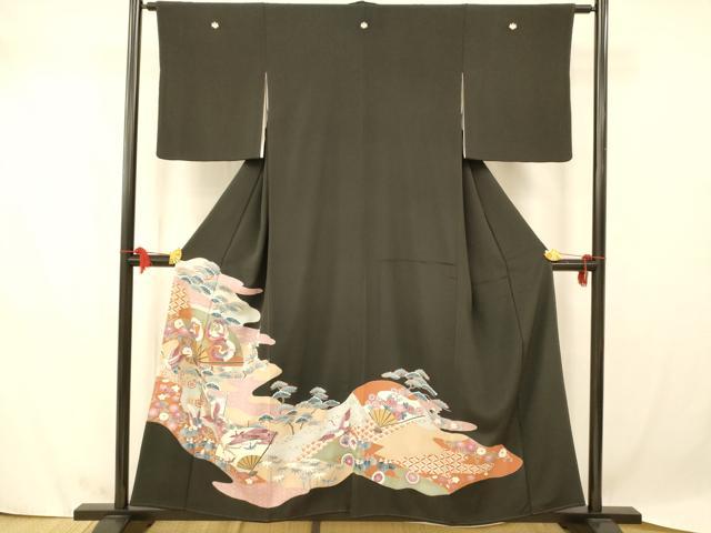平和屋着物■豪華黒留袖　刺繍　飛鶴草花扇子文　金銀彩　正絹　逸品　AAAZ7878fw