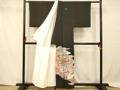 平和屋着物■豪華黒留袖　刺繍　飛鶴草花扇子文　金銀彩　正絹　逸品　AAAZ7878fw