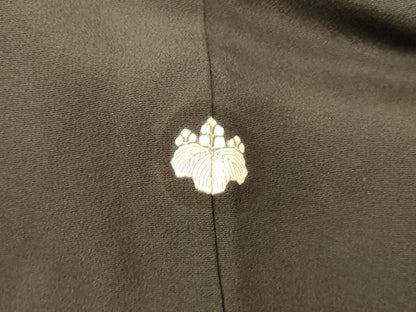 平和屋着物■豪華黒留袖　刺繍　飛鶴草花扇子文　金銀彩　正絹　逸品　AAAZ7878fw