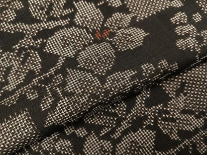 平和屋着物●本場大島紬　一元絣　枝花文　正絹　逸品　AAAZ8908ph