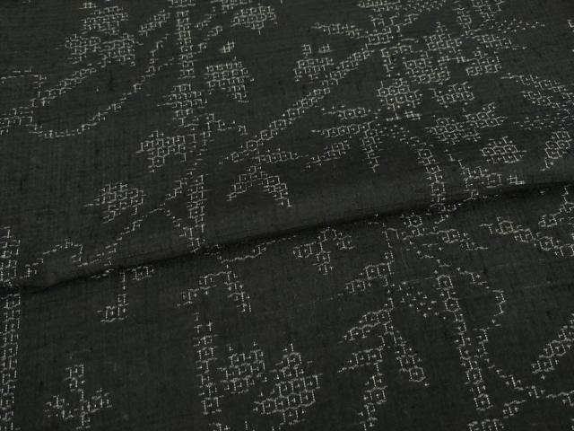 平和屋着物●結城紬 80亀甲 唐草文 黒地 正絹 逸品 AAAZ8924ck