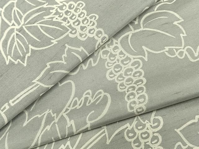 平和屋着物▽石川県指定無形文化財 牛首紬 白山工房 手織り 単衣 葡萄文 正絹 逸品 AAAZ9014fy