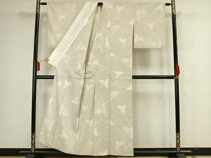 平和屋着物▽本塩沢　単衣　90亀甲　舞蝶文　正絹　逸品　AAAZ9150fy