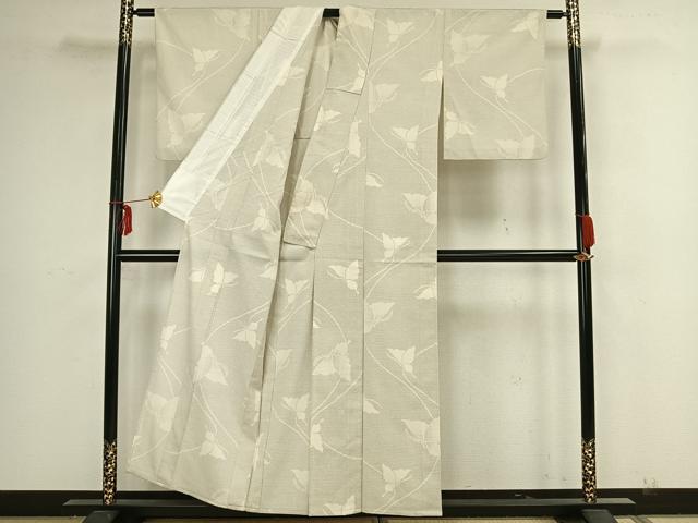 平和屋着物▽本塩沢　単衣　90亀甲　舞蝶文　正絹　逸品　AAAZ9150fy