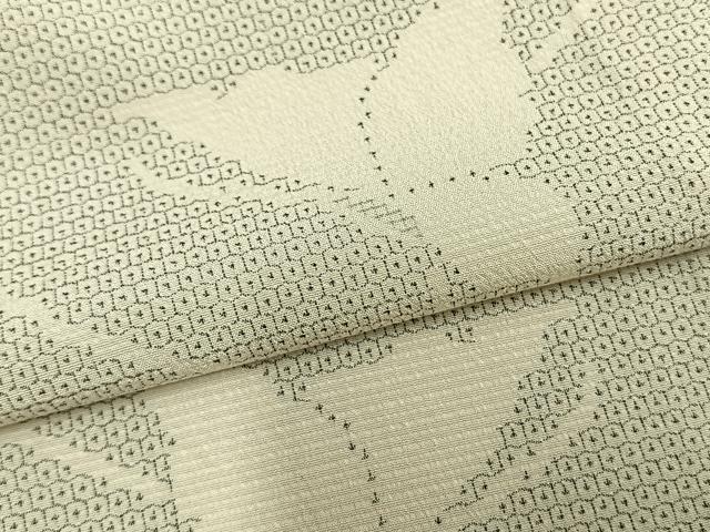 平和屋着物▽本塩沢　単衣　90亀甲　舞蝶文　正絹　逸品　AAAZ9150fy