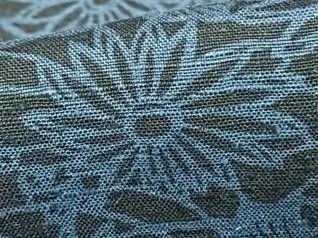 平和屋着物▽上質な小紋　単衣　紬地　藍　型染め　草花文　正絹　逸品　AAAZ9220fy