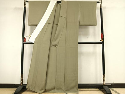 平和屋着物▽上質な色無地　単衣　柳茶色　鬼しぼ縮緬　正絹　逸品　AAAZ9324fy