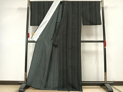 平和屋着物▽小紋 単衣 よろけ縞 黒地 洗える着物 AAAZ9460fy