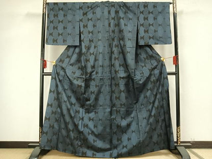 平和屋着物▽本場大島紬 単衣 7マルキ 幾何学文 正絹 逸品 未使用 AAAZ9501fy