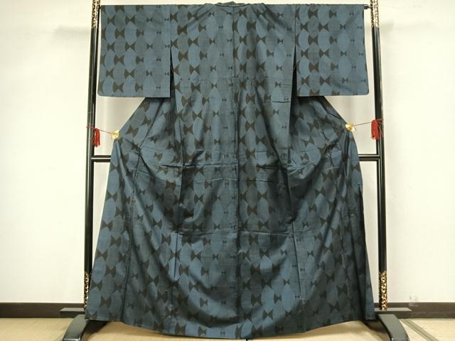 平和屋着物▽本場大島紬 単衣 7マルキ 幾何学文 正絹 逸品 未使用 AAAZ9501fy