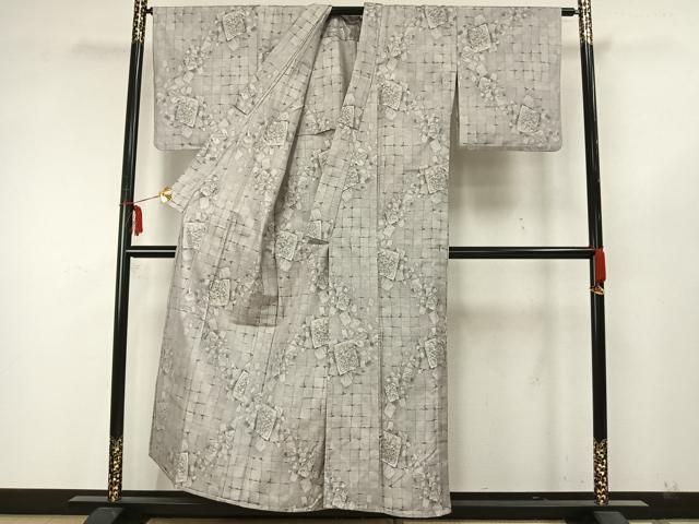 平和屋着物▽都喜ヱ門 本場大島紬 単衣 白大島 色紙草花文 藤絹織物謹製 正絹 逸品 AAAZ9535fy