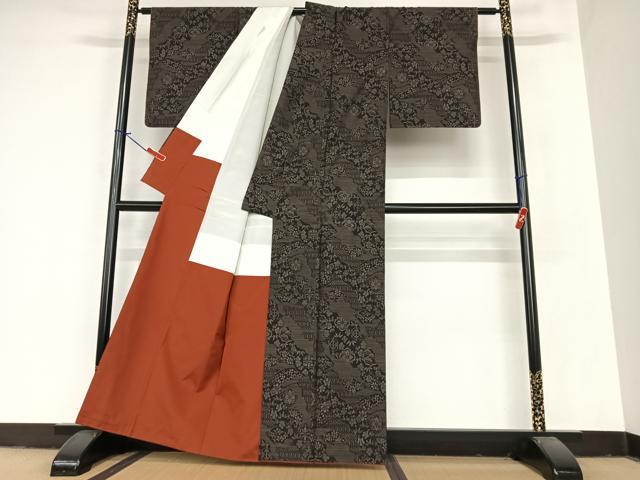 平和屋着物●本場大島紬　泥染め　草花文　正絹　逸品　AABA0227zg