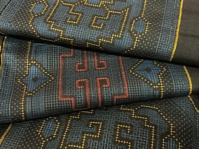 平和屋着物●本場大島紬 割り込み絣 幾何学文様 黒地 正絹 逸品 AABA0407zg