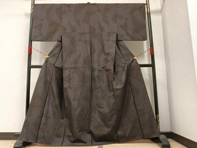 平和屋着物●本場大島紬　一元7マルキ　幾何学文様　正絹　逸品　AABA1301ph