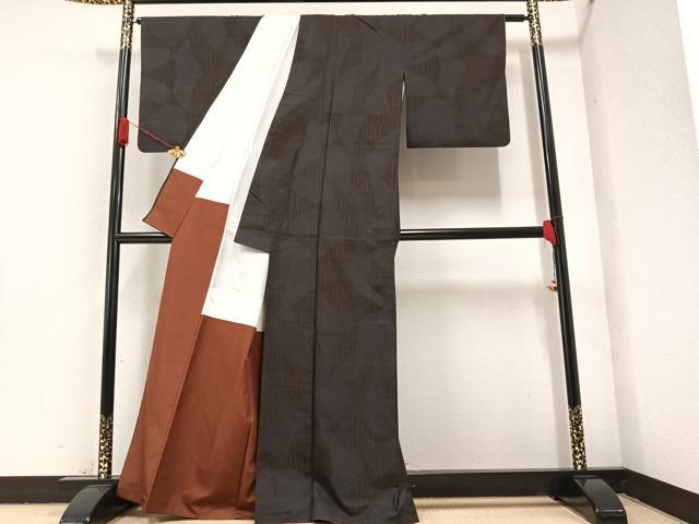 平和屋着物●本場大島紬　一元7マルキ　幾何学文様　正絹　逸品　AABA1301ph