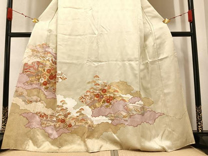 平和屋着物●訪問着　駒刺繍　草花宝尽くし　金彩　正絹　逸品　AABG3451ph