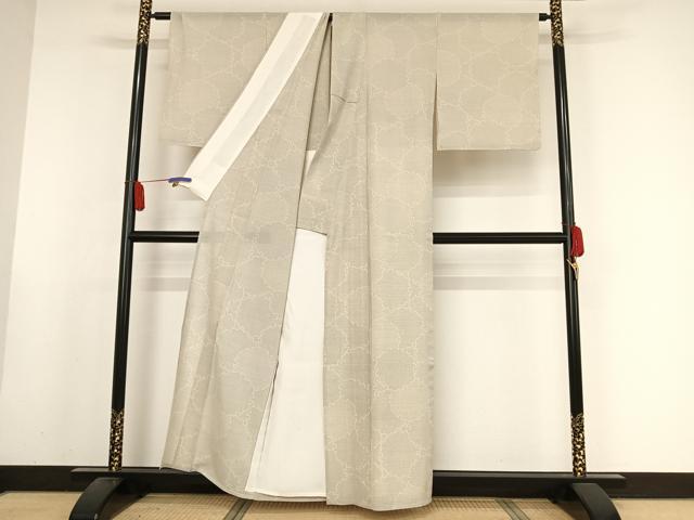 平和屋着物＊夏物　本場大島紬　夏大島　白大島　雪輪文　正絹　逸品　未使用　AABA2494np