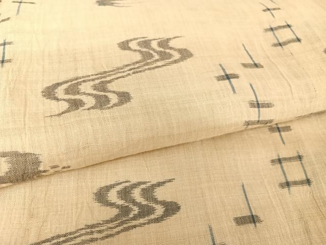 平和屋着物＊夏物　近江上布　琉球絣文様　反端付き　麻　逸品　AABA2516np