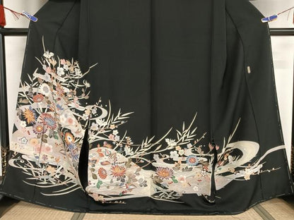 平和屋着物●人間国宝　本加賀友禅作家　二塚長生　黒留袖　草花文　仮絵羽　正絹　逸品　未使用　AABA2532np