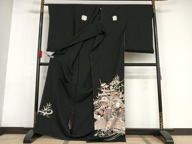 平和屋着物●人間国宝　本加賀友禅作家　二塚長生　黒留袖　草花文　仮絵羽　正絹　逸品　未使用　AABA2532np