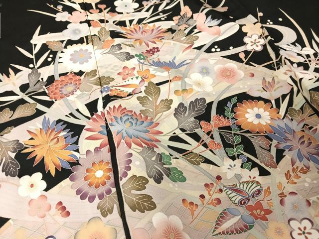 平和屋着物●人間国宝　本加賀友禅作家　二塚長生　黒留袖　草花文　仮絵羽　正絹　逸品　未使用　AABA2532np