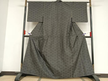 平和屋着物●本場大島紬　麻の葉文様　黒地　正絹　逸品　AABA2652np