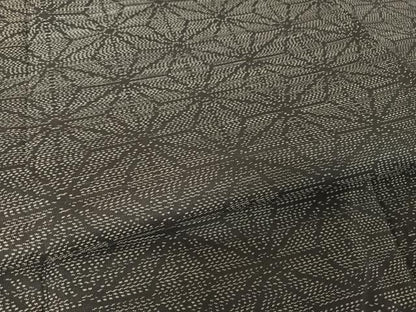 平和屋着物●本場大島紬　麻の葉文様　黒地　正絹　逸品　AABA2652np