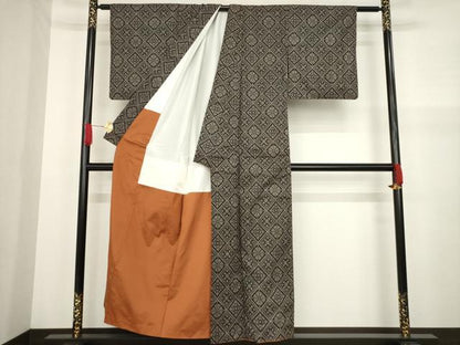平和屋着物●本場大島紬 一元7マルキ 花菱文 正絹 逸品 AABA3287ck