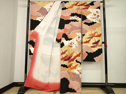 平和屋着物●豪華振袖　作家物　飛鶴雲重ね文　黒地　金彩　正絹　逸品　AABA3293ck