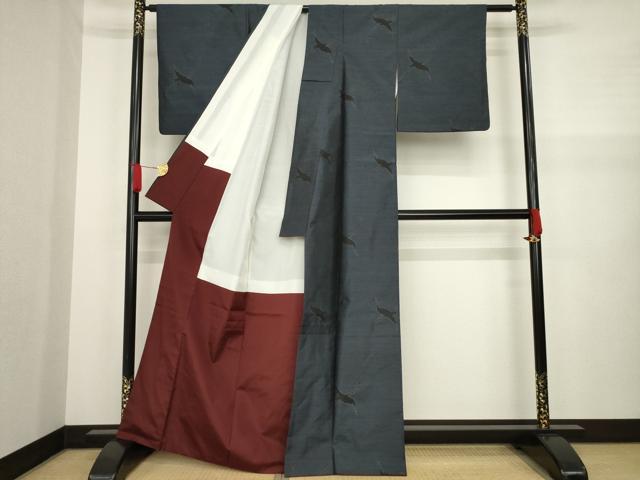 平和屋着物●本場大島紬　飛鶴文　正絹　逸品　AABA3358ck