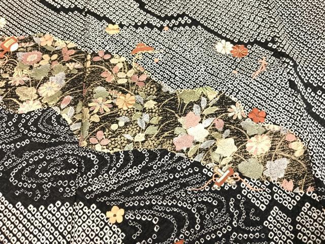 平和屋着物●訪問着　絞り　刺繍　草花文　黒地　金彩　正絹　逸品　AABA3771ph