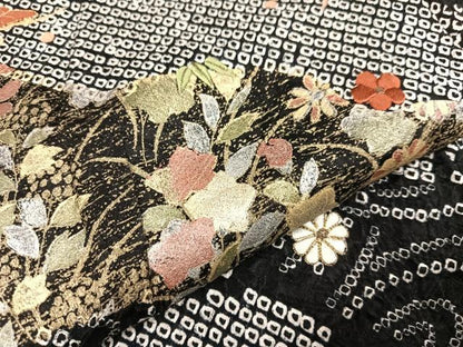 平和屋着物●訪問着　絞り　刺繍　草花文　黒地　金彩　正絹　逸品　AABA3771ph