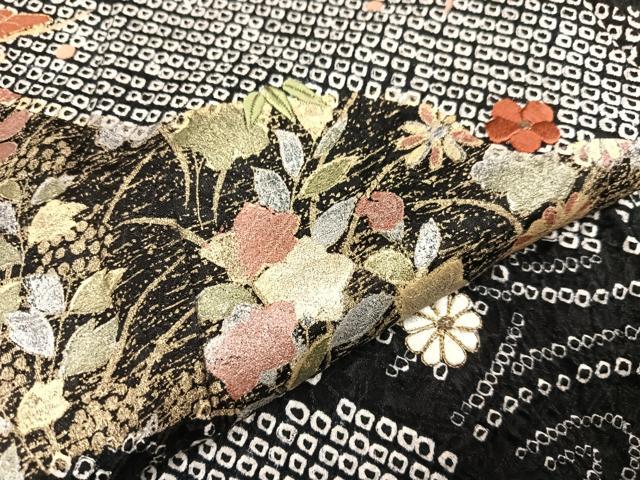 平和屋着物●訪問着　絞り　刺繍　草花文　黒地　金彩　正絹　逸品　AABA3771ph