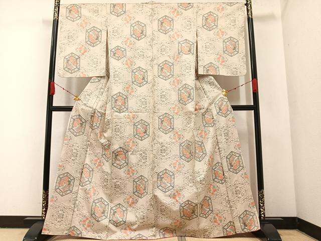 平和屋着物●本場大島紬 白大島 亀甲花文 正絹 逸品 AABA3796ph