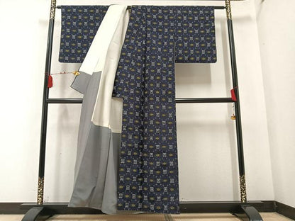 平和屋着物●上質な紬　琉球絣文様　正絹　逸品　AABA3814ph
